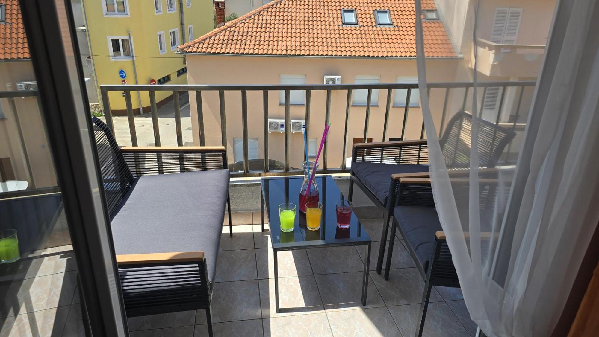 Enigma Apartments - In Center Novaglia Esterno foto